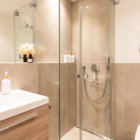 Aurum - Eastside - Bright Collection * دريسدن